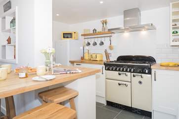 This beautiful kitchen/breakfast-room has been lovingly renovated, a great space to cook for your family and friends