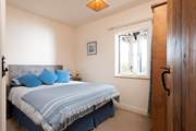 The cosy bedroom.