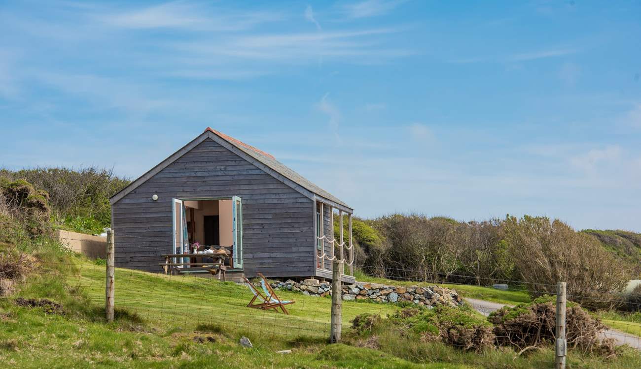 Gull Rock Cabin in all its glory.