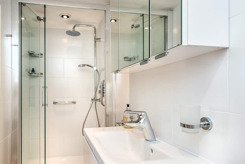 The stylish shower-room in Bedroom 1.
