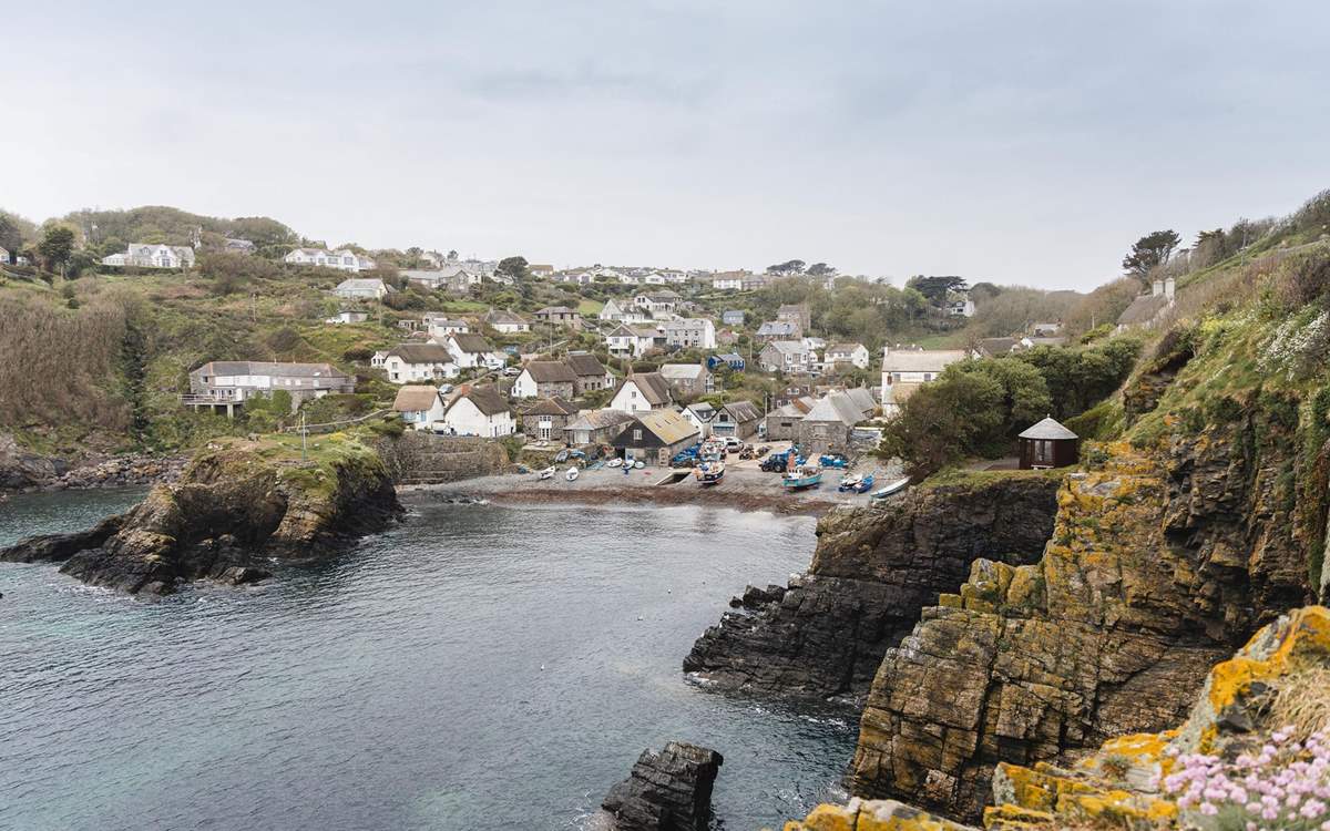 Tree Tops is tucked away at the top of the pretty fishing village of Cadgwith.