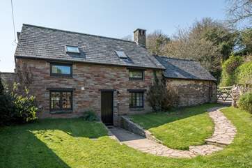 Marigold is such a pretty detached cottage.