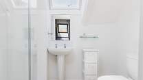 The en suite for bedroom 4.