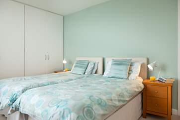 The twin bedroom also shares the balcony (Bedroom 2).