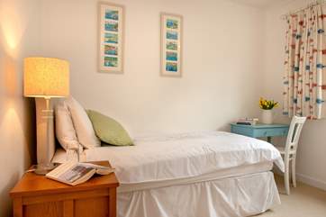 The cosy single bedroom (Bedroom 3).