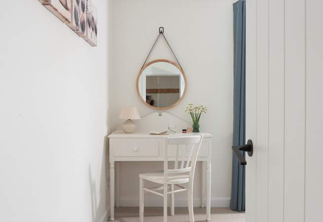 Get ready for dinner at the dressing table in bedroom 2. 