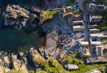 A bird's eye view of pretty Cadgwith.