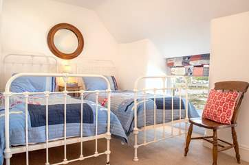 The twin bedroom (Bedroom 2).
