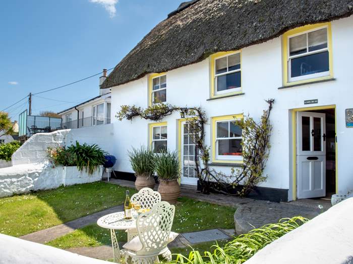 Little Ship Cottage, Sleeps 4 in Coverack