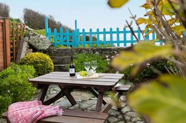 Al fresco dining, the perfect way to holiday.