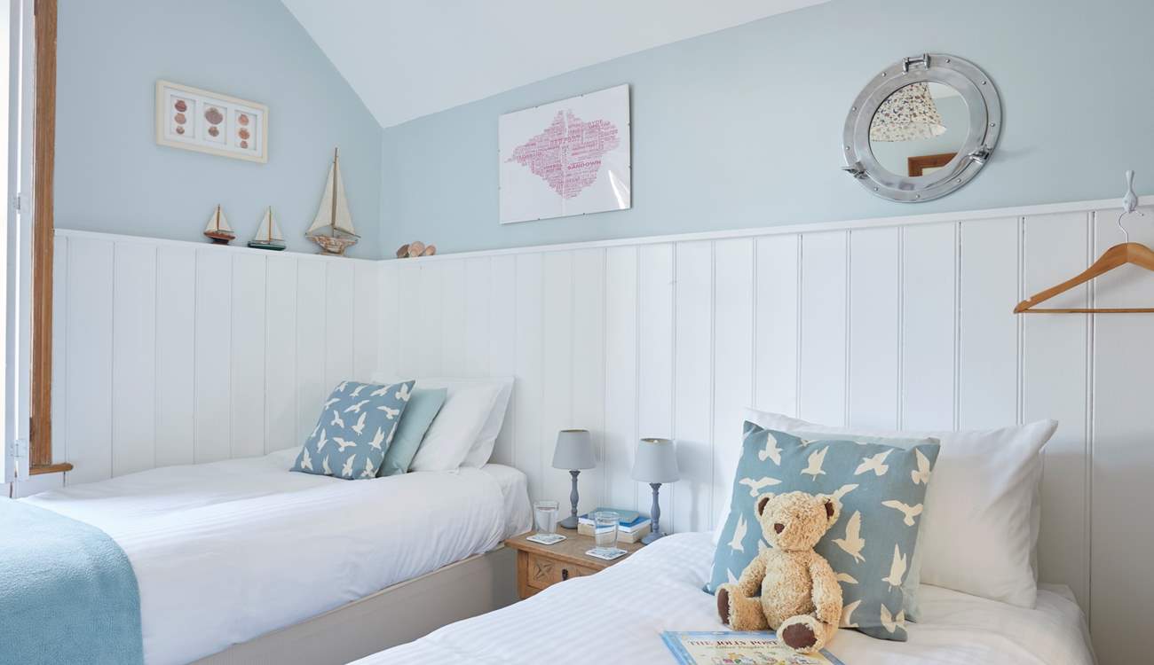 Bedroom 2 with comfortable twin beds, perfect for adults or children.