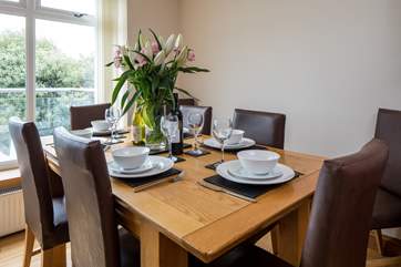 Plenty of room to dine together as a family.