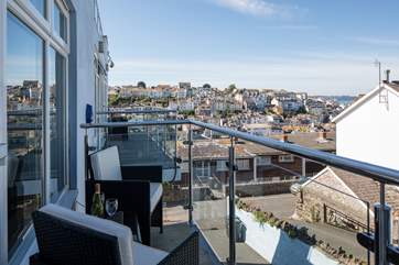 Step out from the living-room onto this lovely balcony and soak up the sea air.