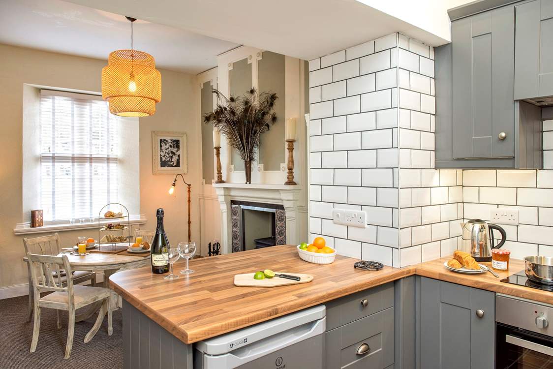 The kitchen/dining-room.