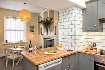 The kitchen/dining-room.