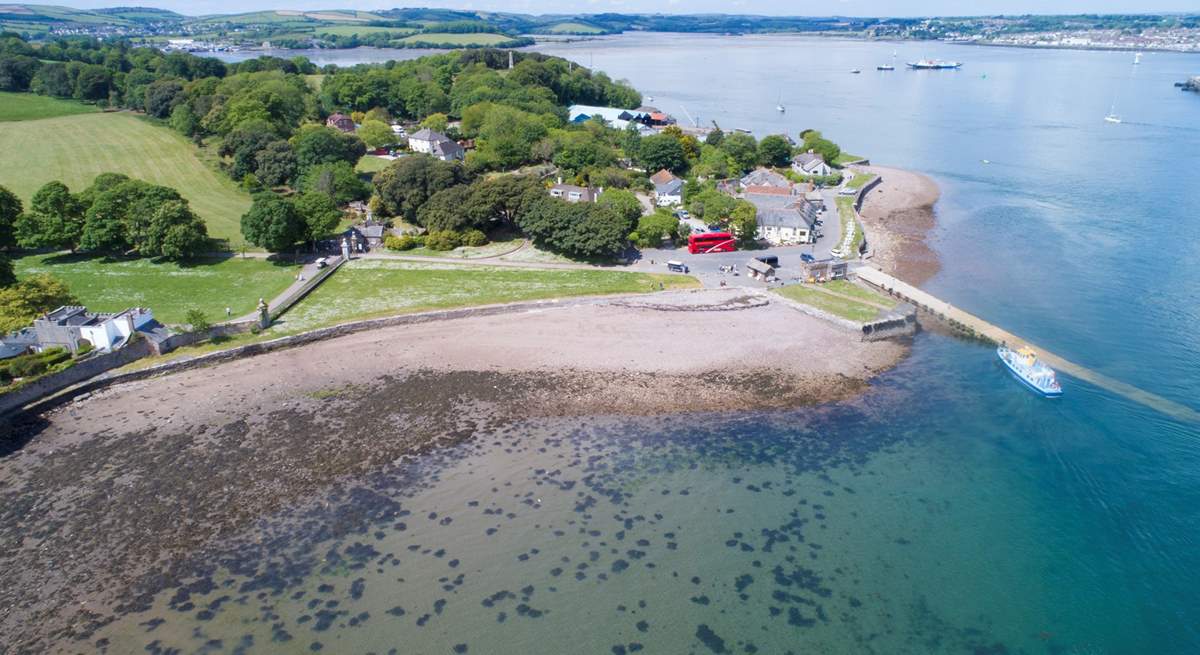 Orangery Lodge is located on the edge of the park, on the left in this picture