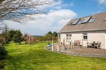 You have your own area of garden to sit out and enjoy the best of the Cornish sunshine.