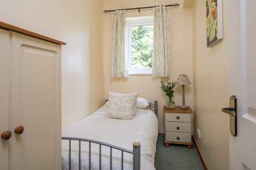 The single room can also be transformed into a bunk-room with bunk-beds.