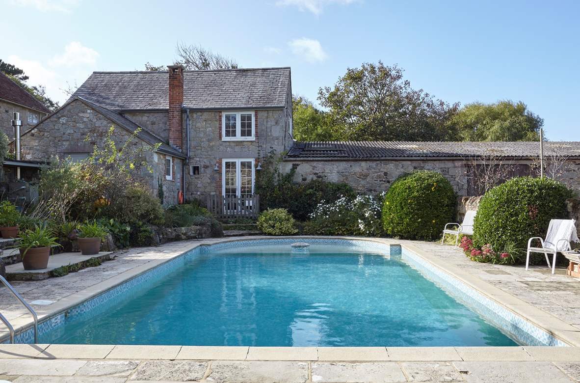 Isle Of Wight Holiday Cottages With Swimming Pools Classic Cottages 