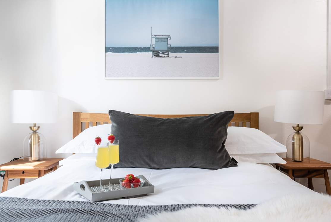 Bubbles in bed? Why not! You are on holiday after all...