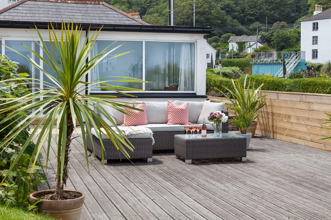 Looking back towards Goofyfoot, taken from the far end of the garden.