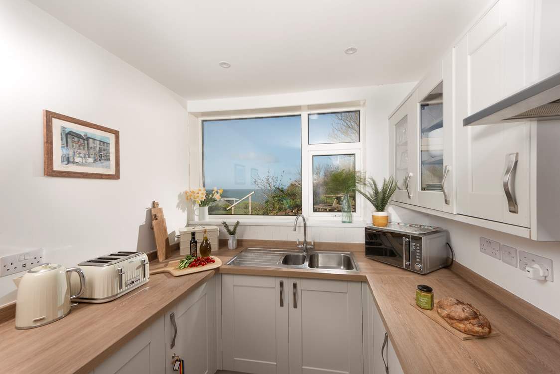 The well equipped kitchen.