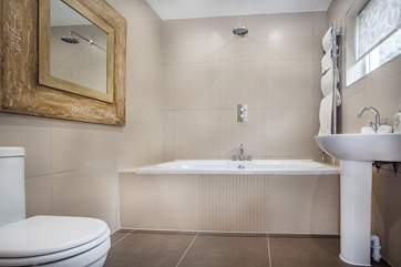 Bedroom 1's en suite.