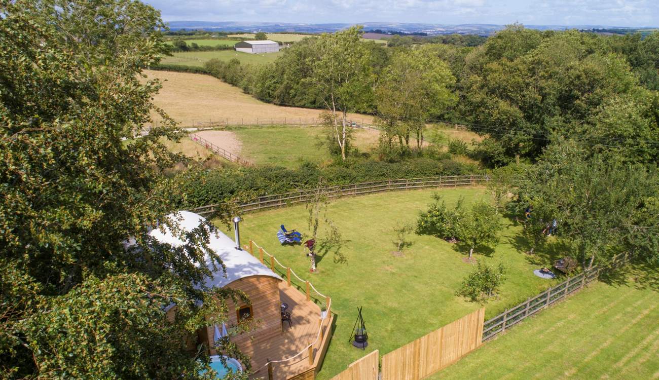 Sitting at the top of its own private orchard, there are 200 acres of ancient unspoilt woodland to explore just a stroll away down a green track.