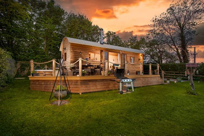 Horseshoe Shepherd S Hut Holiday Cottage Description Classic