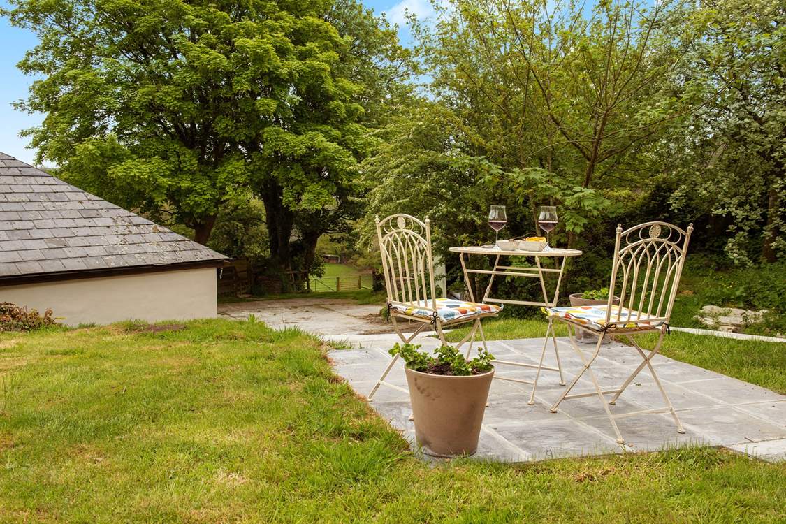 Enjoy morning coffee or evening sundowners on the terrace, set behind the cottage, whilst taking in those far reaching countryside views. The terrace is accessed via a set of steps or via a slope for those less mobile