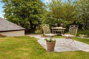 Enjoy morning coffee or evening sundowners on the terrace whilst taking in those far reaching countryside views.