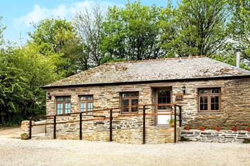 Come and enjoy a well-earned break at the lovely Barton Cottage.