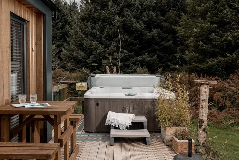 Which can be enjoyed from the secluded hot tub. 
