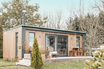 This hygge cabin is idyllic, no matter the season.