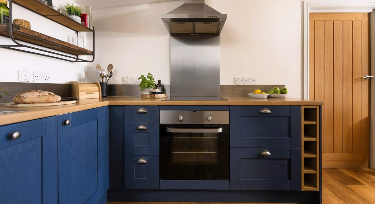 The colours throughout perfectly complement the setting.