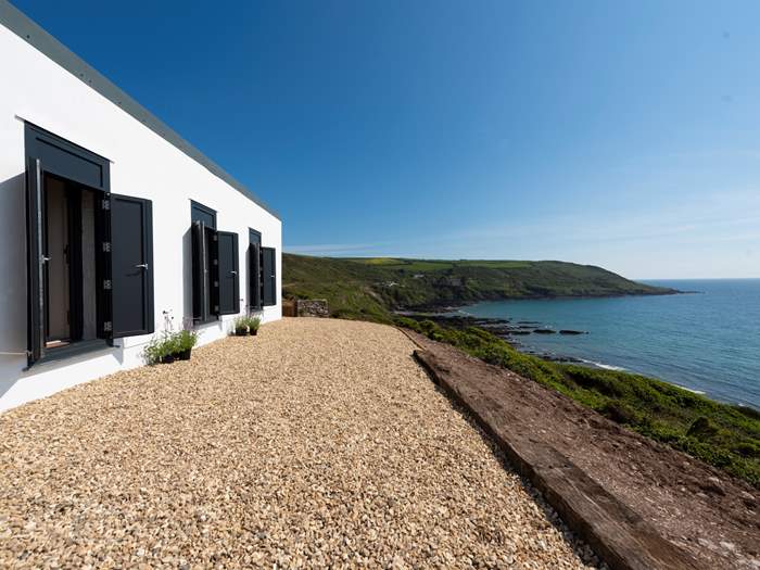 Captain Blake's Retreat, Sleeps 2 in Whitsand Bay