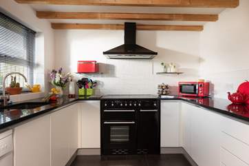 A Rangemaster range cooker and all mod-cons.