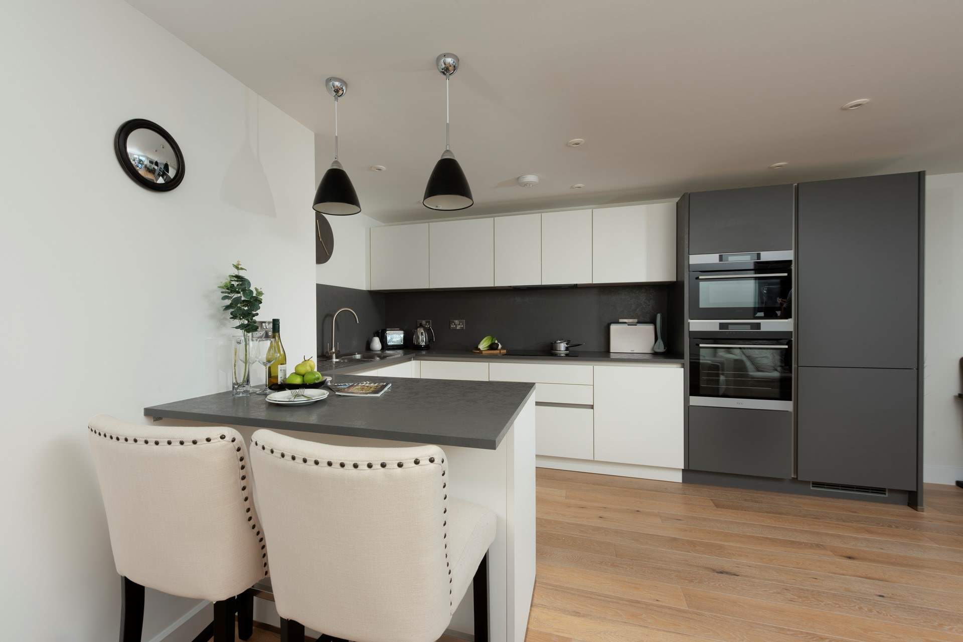 A very modern, spacious apartment finished to an impeccable standard.