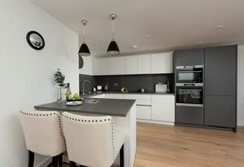 A very modern, spacious apartment finished to an impeccable standard.