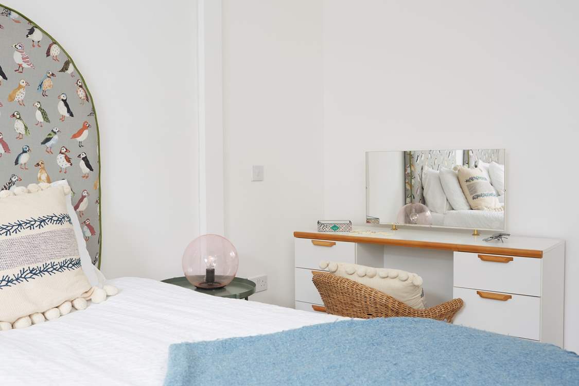 Detail to the twin bedroom.