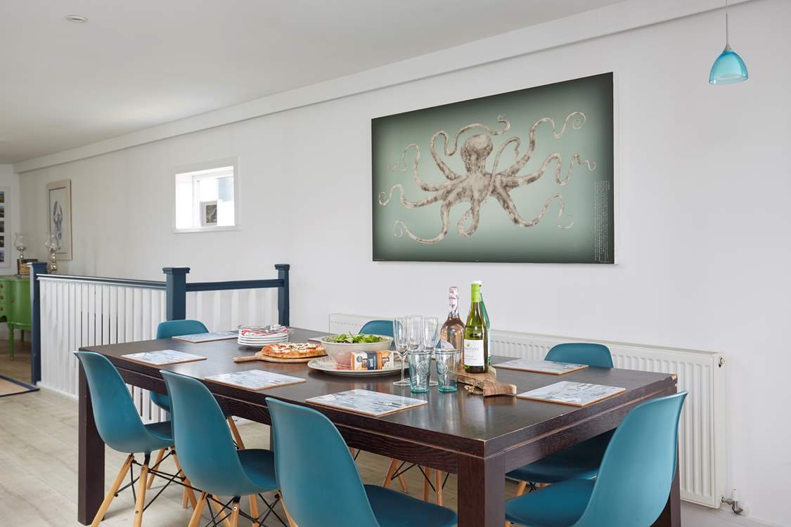 Prepare a light lunch before heading out on an island excursion.