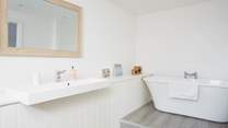 This bathroom is en suite to bedroom 1.