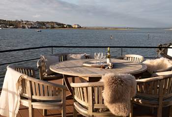 Dine in style overlooking Bembridge harbour. 