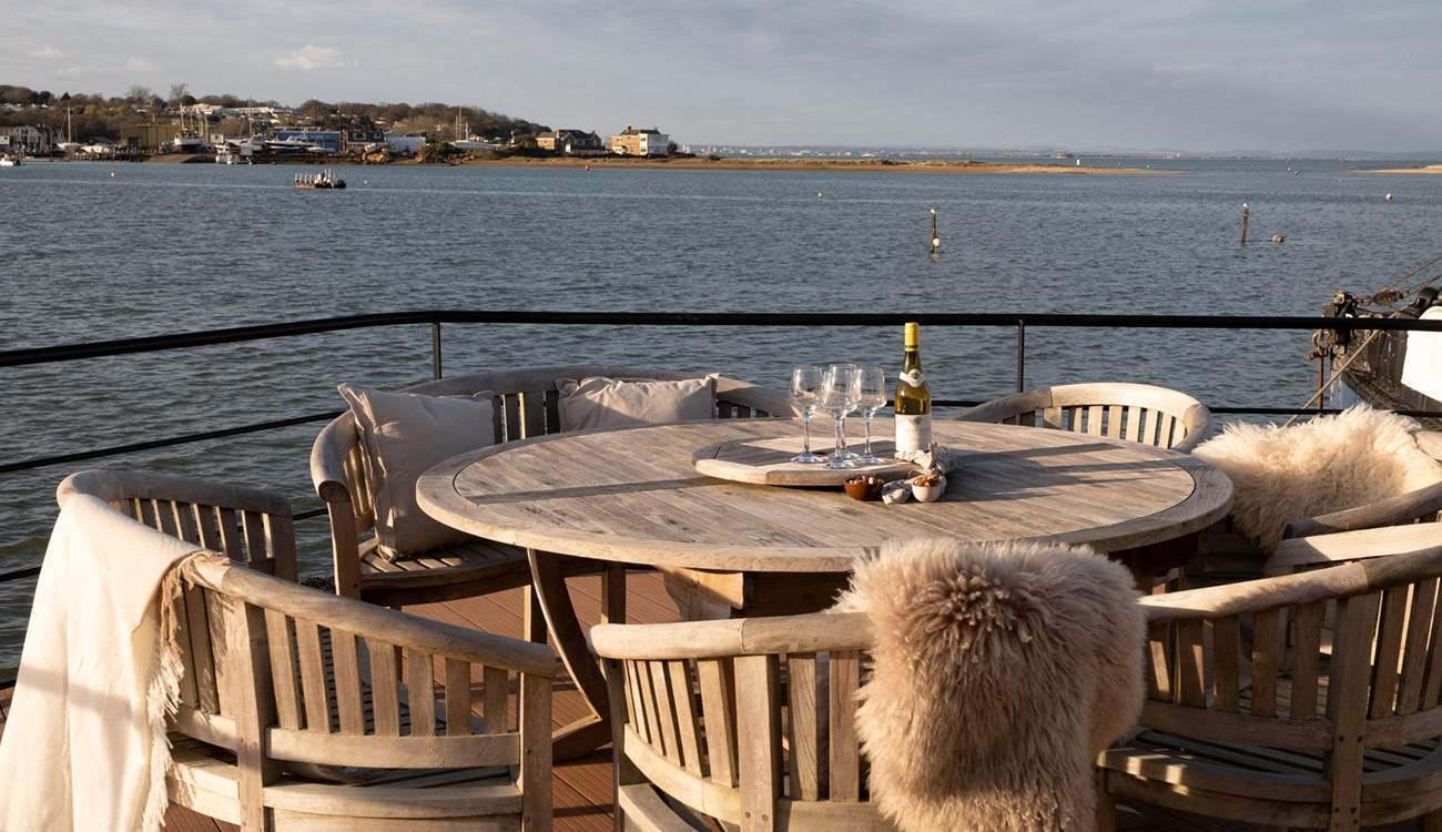 Dine in style overlooking Bembridge harbour. 