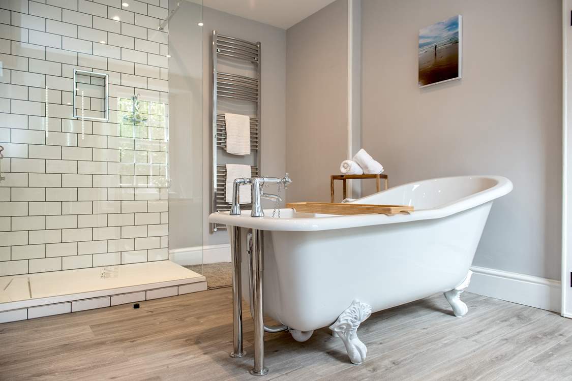 For a traditional cottage there is a very spacious bathroom which is simply gorgeous.