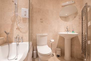 Family bathroom, located on the lower ground floor.