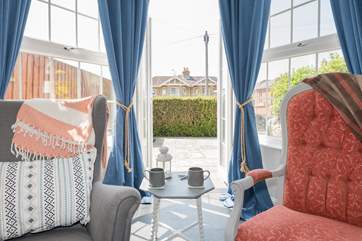 Relax in this cosy cottage and enjoy your morning coffee.