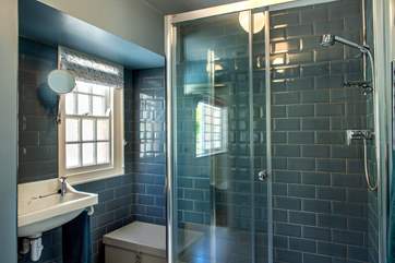 The stylish shower-room.