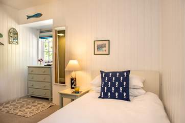 The single bedroom.