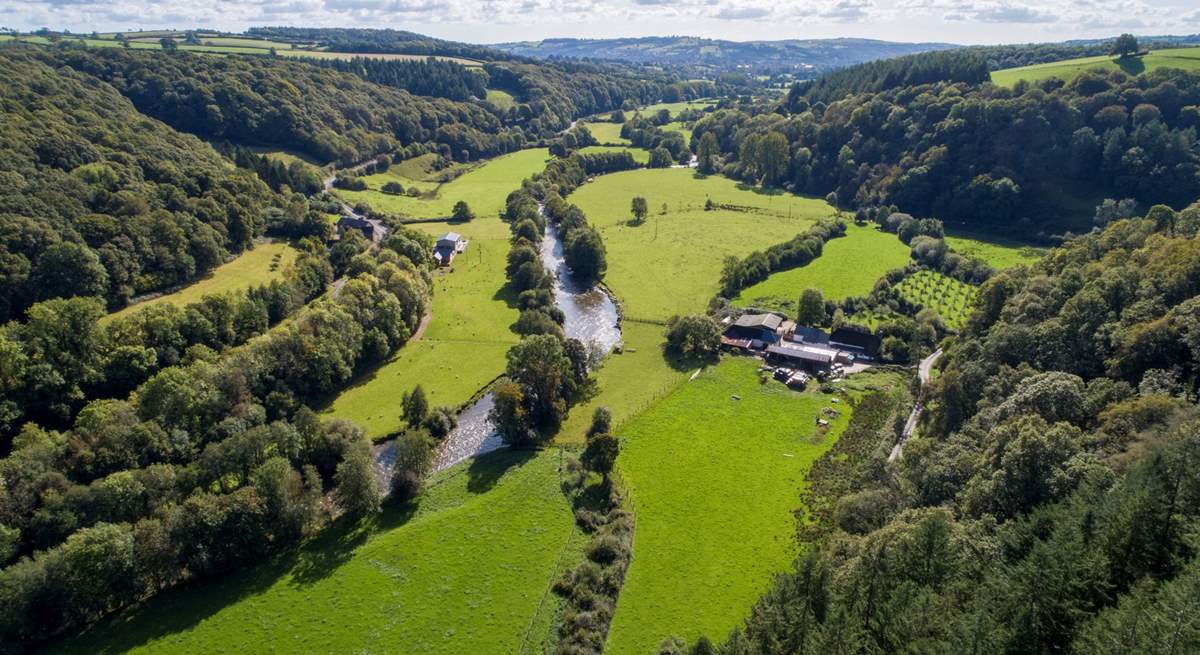 What an amazing location! Hatherland Mill Farm is shown here towards the middle of the shot - Swallow's Nest's courtyard backs onto the meadow in the foreground. 